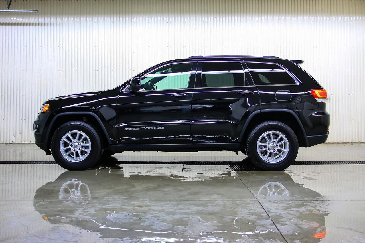 2018 Jeep Grand Cherokee 4x4 Laredo BCam Red Deer AB