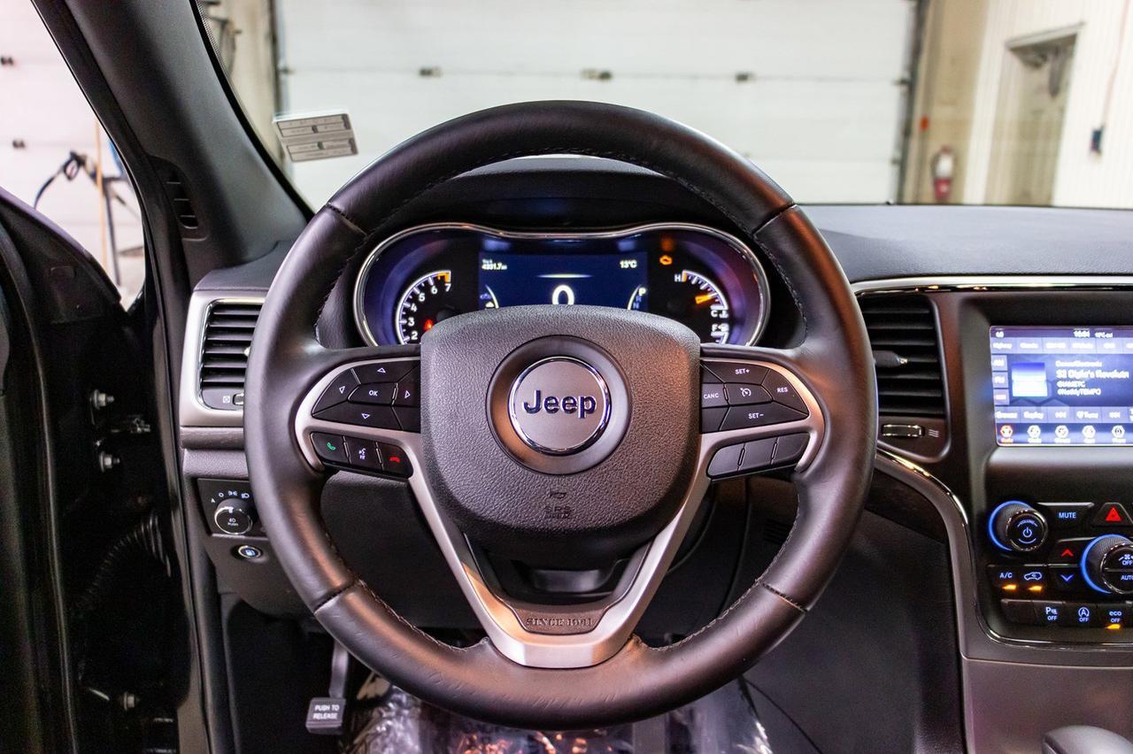 2018 Jeep Grand Cherokee 4x4 Laredo BCam Red Deer AB