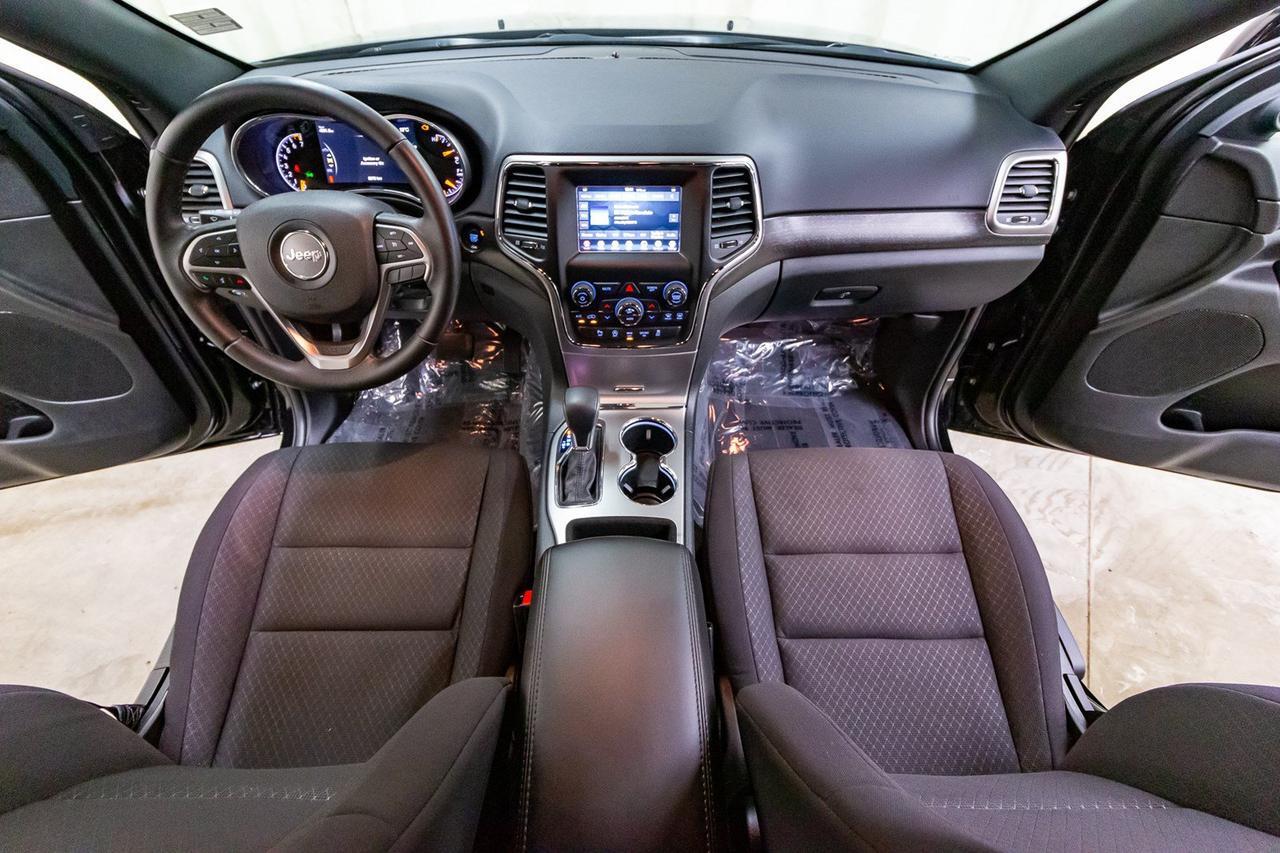 2018 Jeep Grand Cherokee 4x4 Laredo BCam Red Deer AB