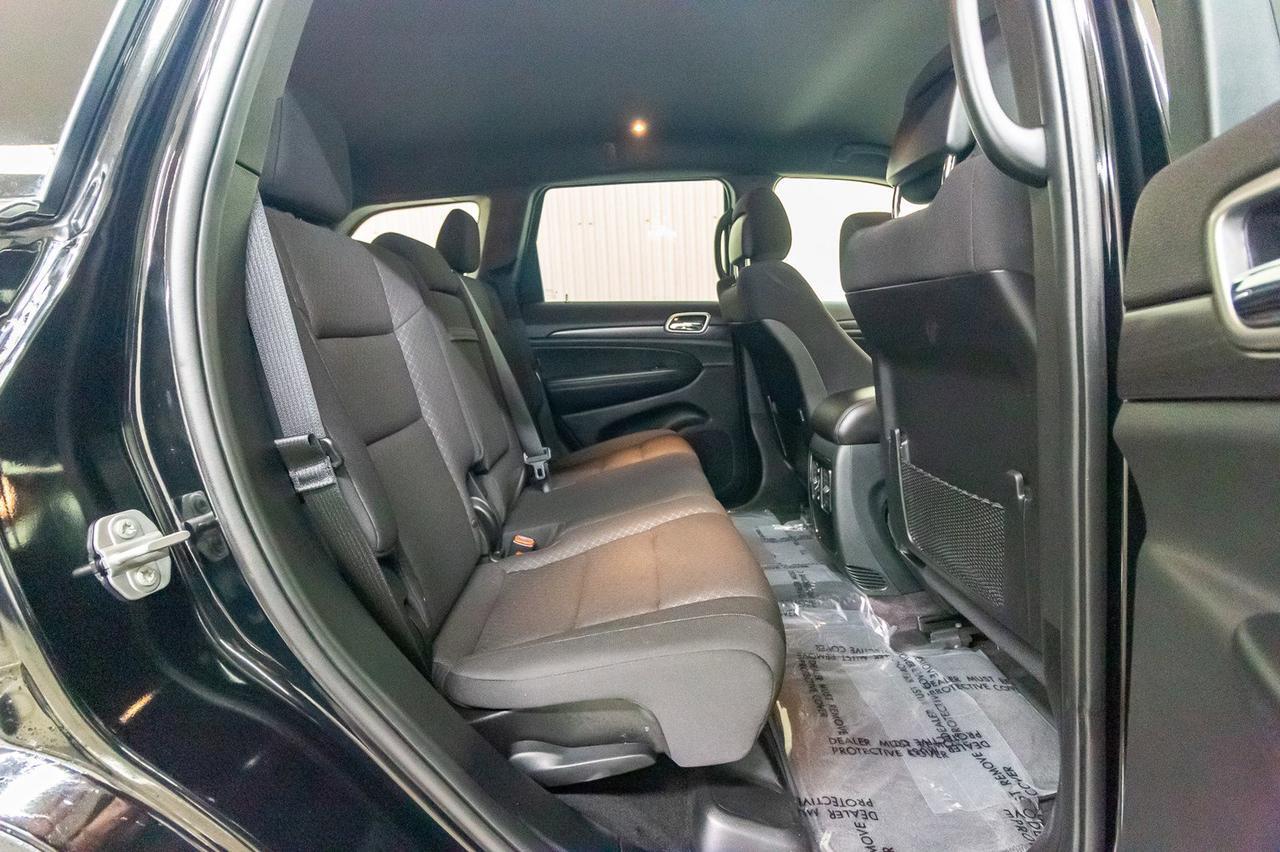 2018 Jeep Grand Cherokee 4x4 Laredo BCam Red Deer AB