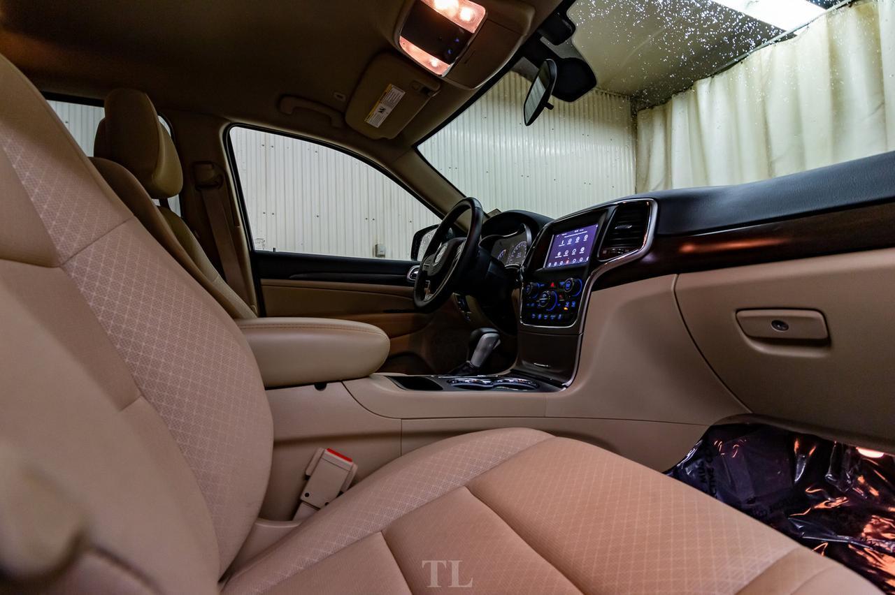 2018 Jeep Grand Cherokee 4x4 Laredo BCam Red Deer AB