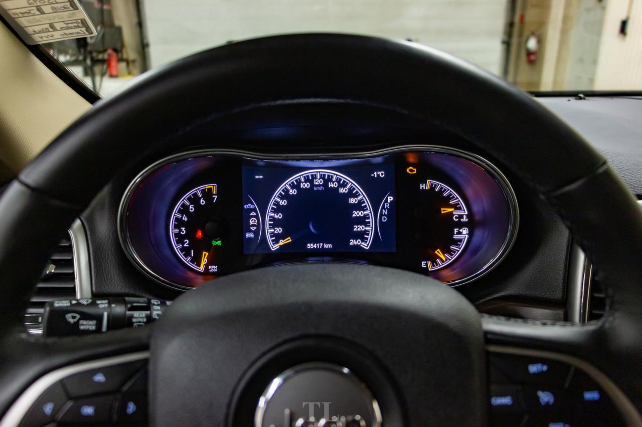 2018 Jeep Grand Cherokee 4x4 Laredo BCam Red Deer AB