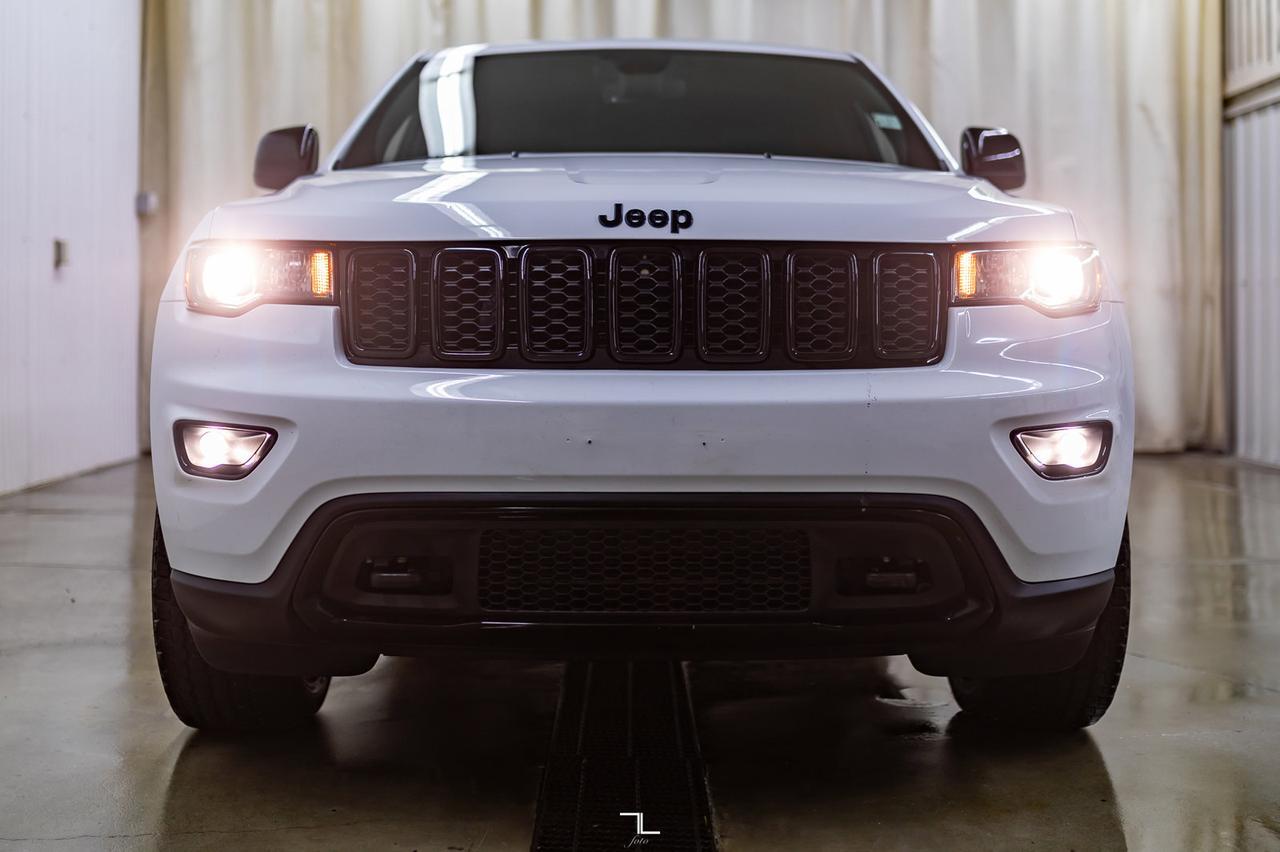 2018 Jeep Grand Cherokee 4x4 Laredo Nav Roof BCam Red Deer AB