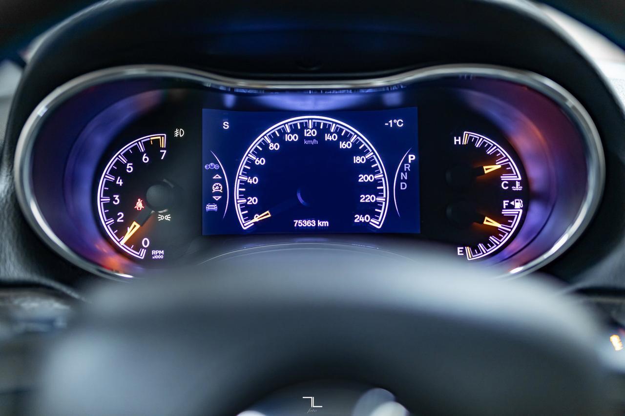 2018 Jeep Grand Cherokee 4x4 Laredo Nav Roof BCam Red Deer AB