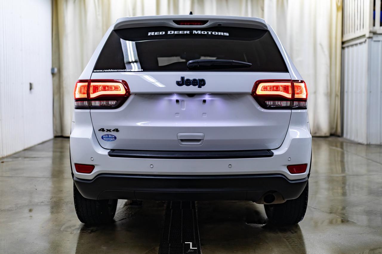 2018 Jeep Grand Cherokee 4x4 Laredo Nav Roof BCam Red Deer AB