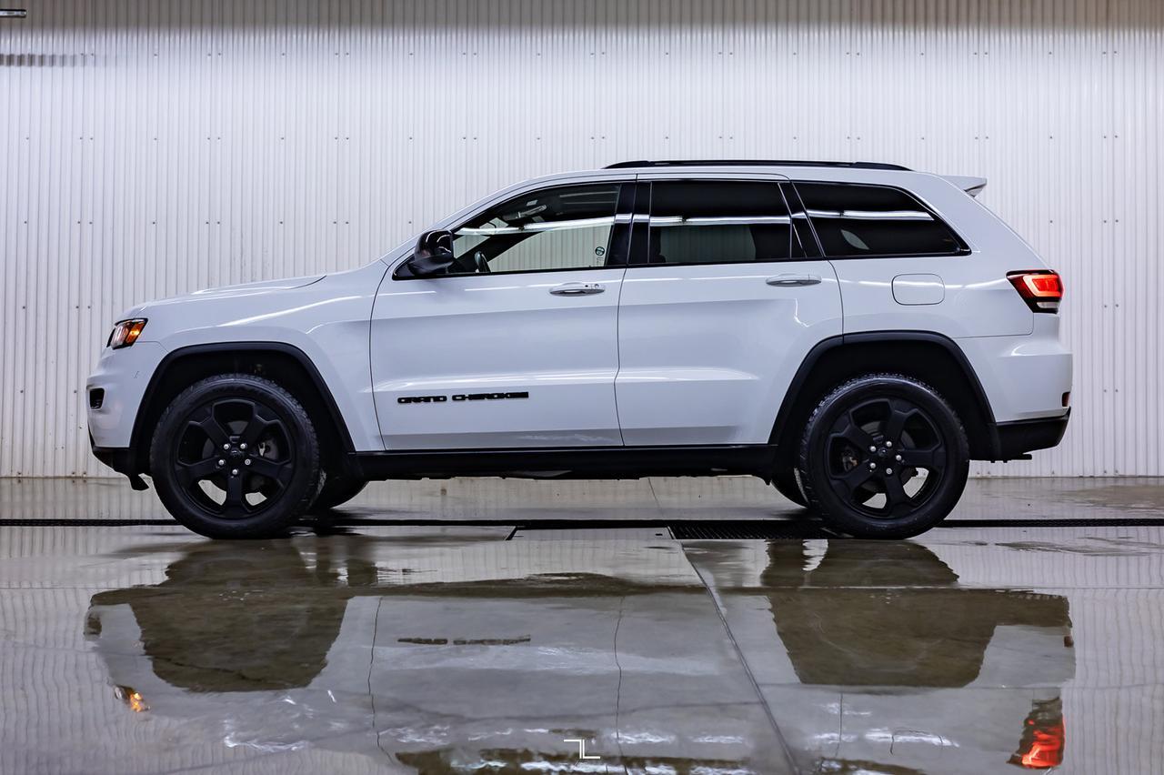 2018 Jeep Grand Cherokee 4x4 Laredo Nav Roof BCam Red Deer AB