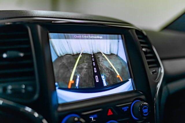 2018 Jeep Grand Cherokee 4x4 Laredo Nav Roof BCam Red Deer AB