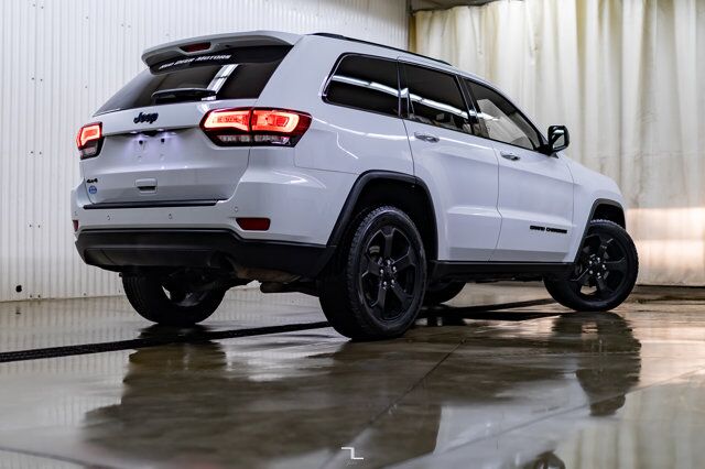 2018 Jeep Grand Cherokee 4x4 Laredo Nav Roof BCam Red Deer AB