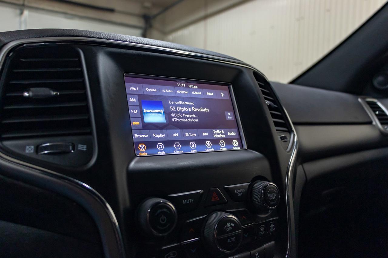 2018 Jeep Grand Cherokee 4x4 Laredo Red Deer AB