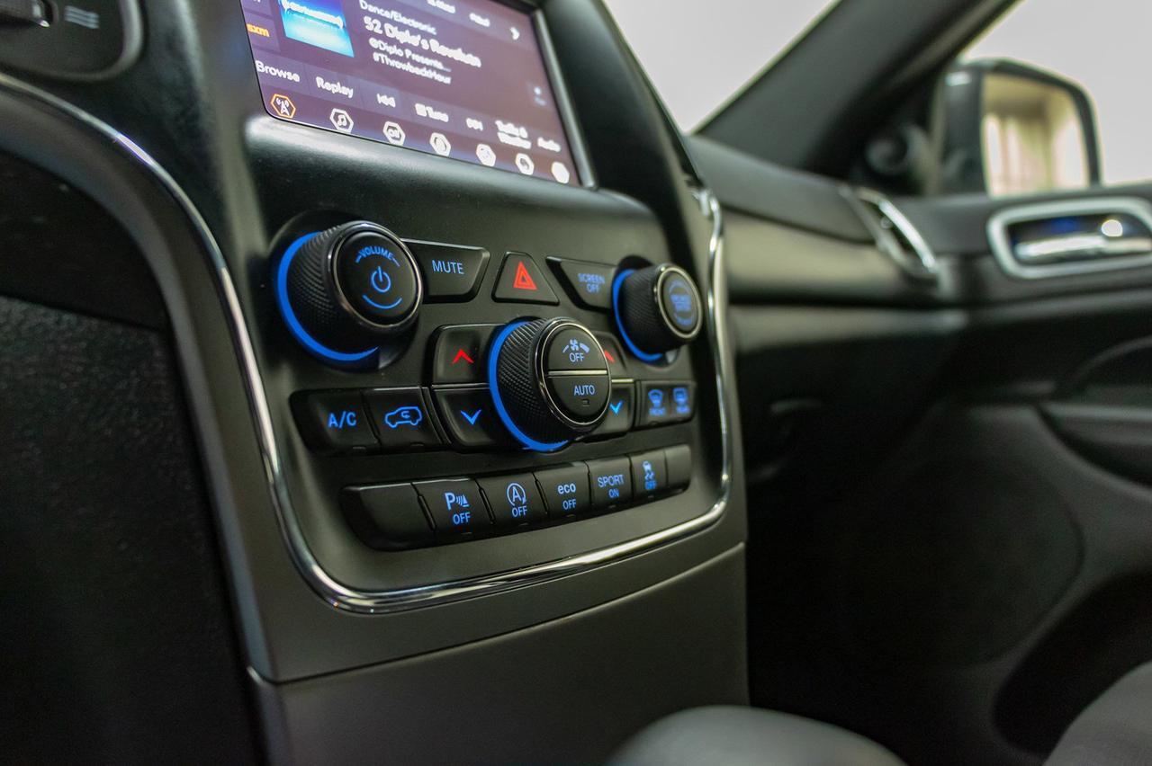 2018 Jeep Grand Cherokee 4x4 Laredo Red Deer AB