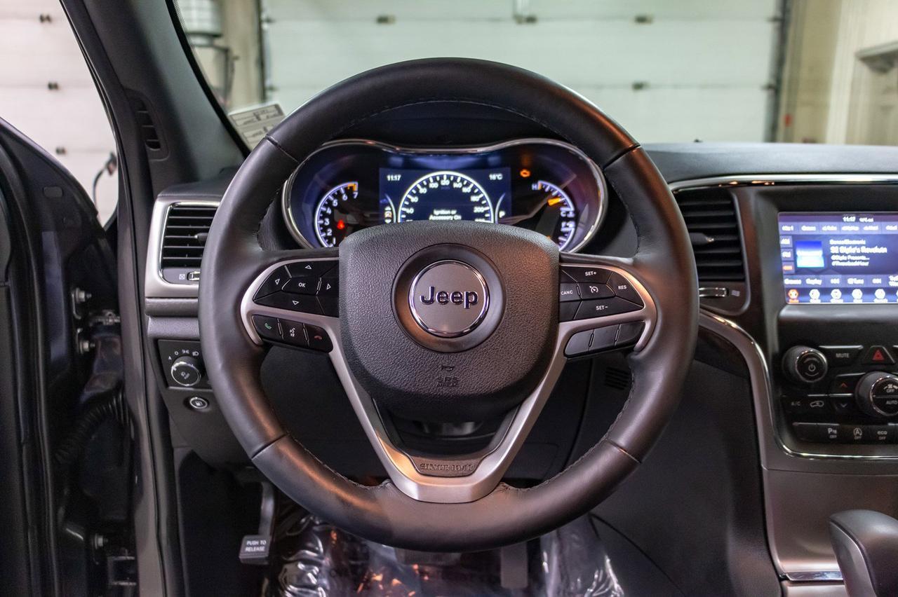 2018 Jeep Grand Cherokee 4x4 Laredo Red Deer AB