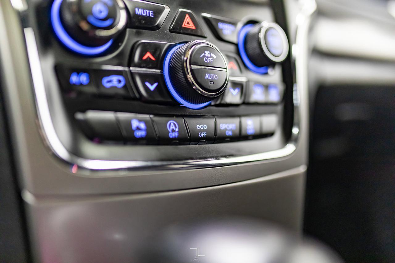 2018 Jeep Grand Cherokee 4x4 Laredo Roof BCam Red Deer AB