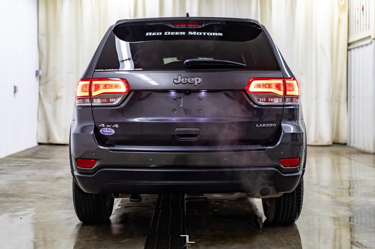 2018 Jeep Grand Cherokee 4x4 Laredo Roof BCam Red Deer AB