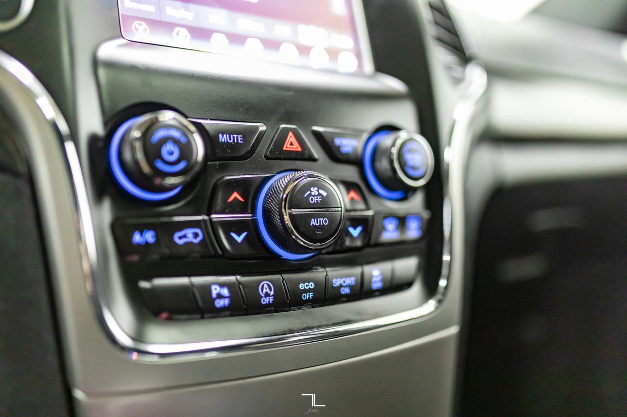 2018 Jeep Grand Cherokee 4x4 Laredo Roof BCam Red Deer AB