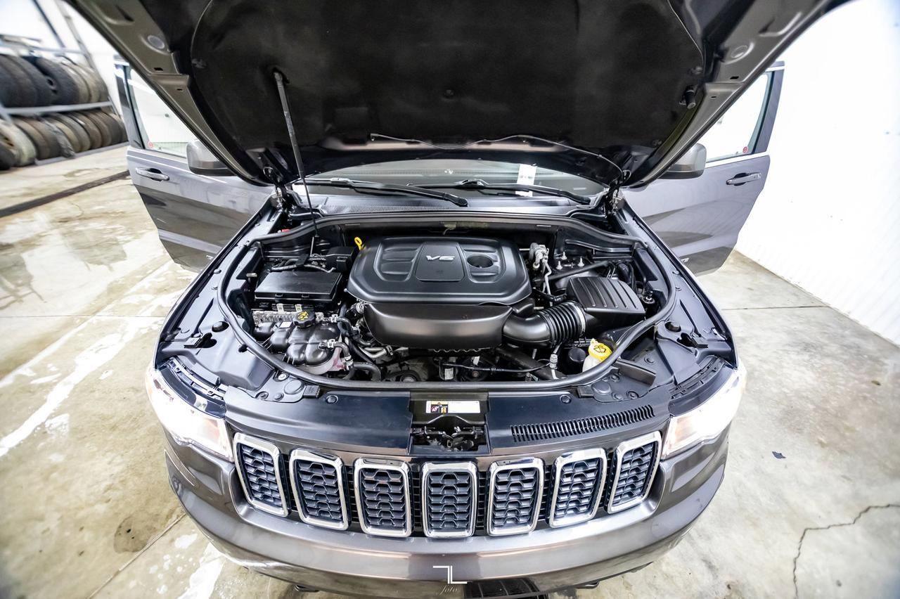 2018 Jeep Grand Cherokee 4x4 Laredo Roof BCam Red Deer AB