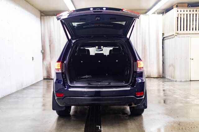 2018 Jeep Grand Cherokee 4x4 Limited Leather Nav BCam Red Deer AB