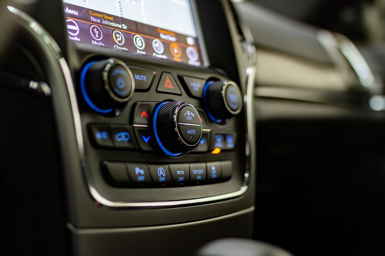 2018 Jeep Grand Cherokee 4x4 Limited Leather Roof Nav BCam Red Deer AB