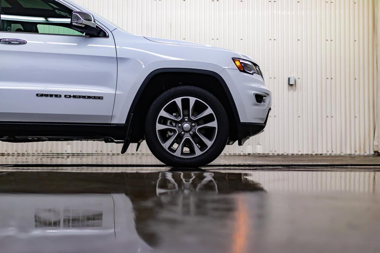 2018 Jeep Grand Cherokee 4x4 Limited Leather Roof Nav BCam Red Deer AB