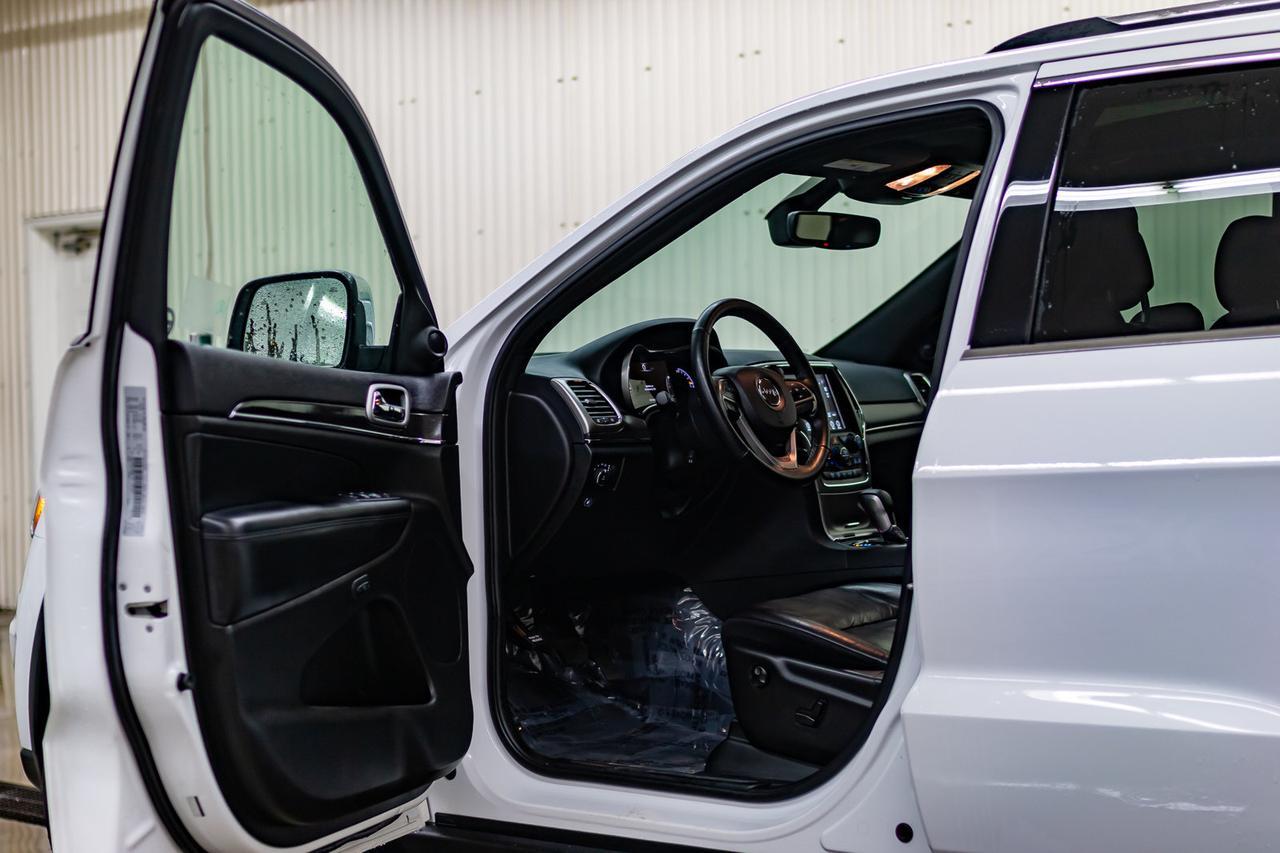 2018 Jeep Grand Cherokee 4x4 Limited Leather Roof Nav BCam Red Deer AB