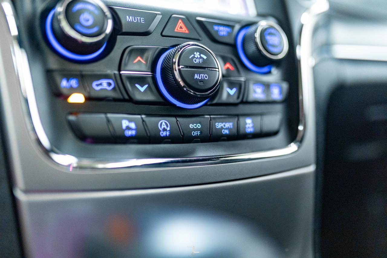 2018 Jeep Grand Cherokee 4x4 Limited Leather Roof Nav BCam Red Deer AB