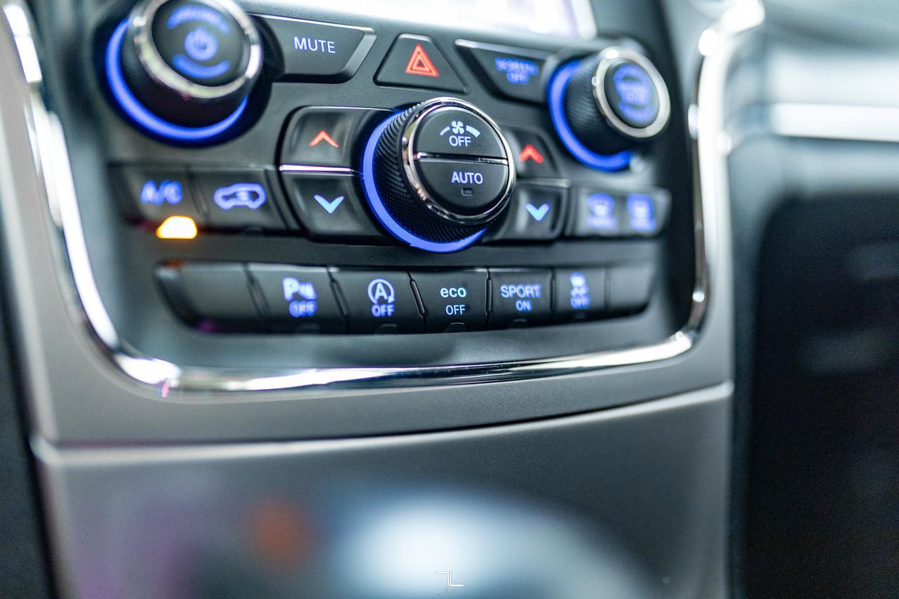 2018 Jeep Grand Cherokee 4x4 Limited Leather Roof Nav BCam Red Deer AB