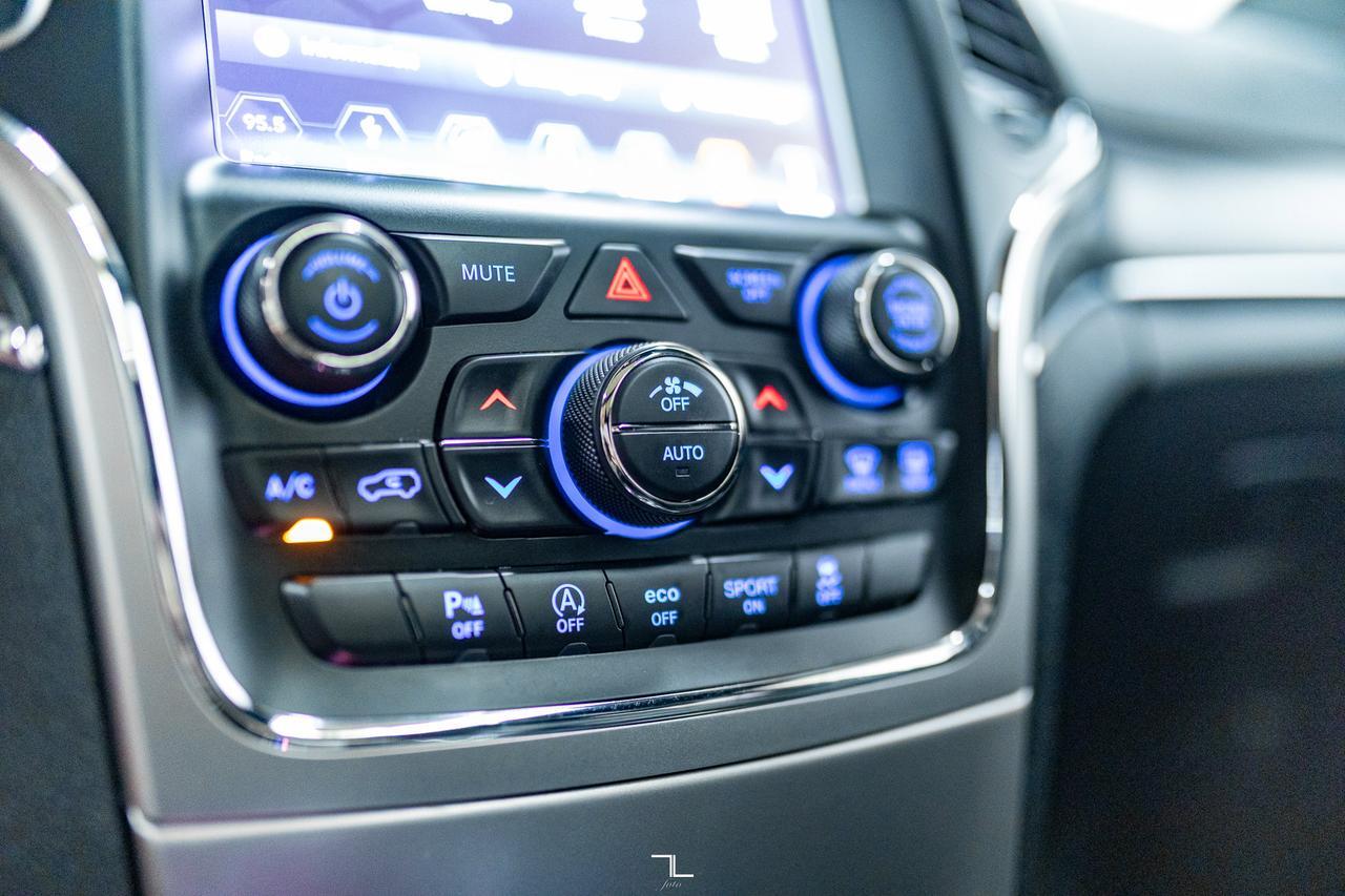 2018 Jeep Grand Cherokee 4x4 Limited Leather Roof Nav BCam Red Deer AB