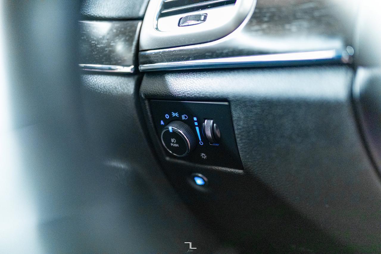 2018 Jeep Grand Cherokee 4x4 Limited Leather Roof Nav BCam Red Deer AB