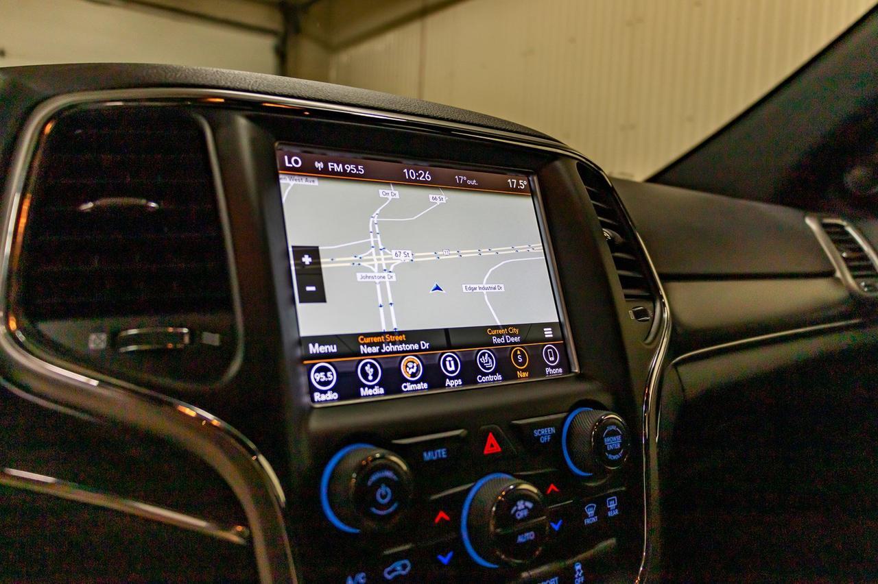 2018 Jeep Grand Cherokee 4x4 Limited Leather Roof Nav Red Deer AB