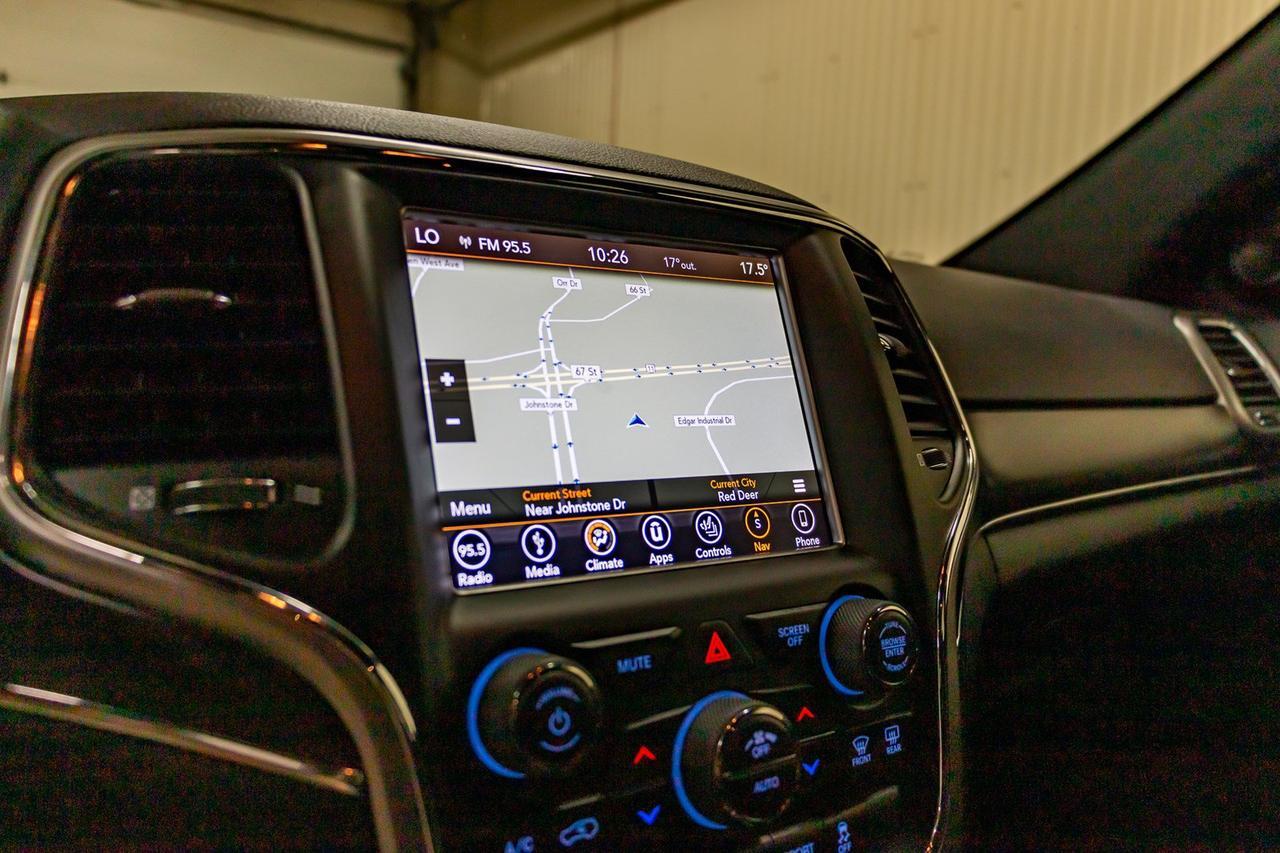 2018 Jeep Grand Cherokee 4x4 Limited Leather Roof Nav Red Deer AB