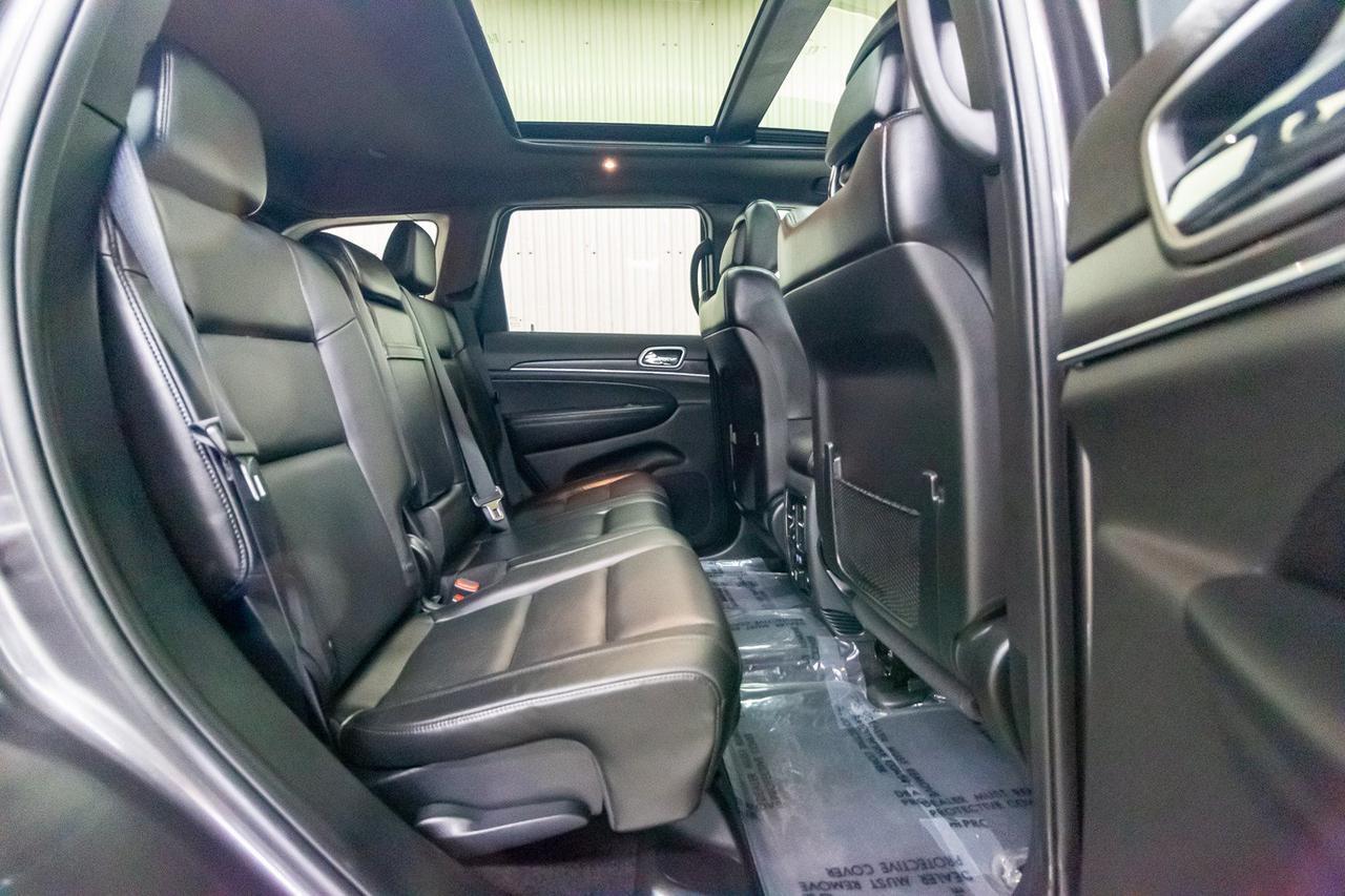 2018 Jeep Grand Cherokee 4x4 Limited Leather Roof Nav Red Deer AB