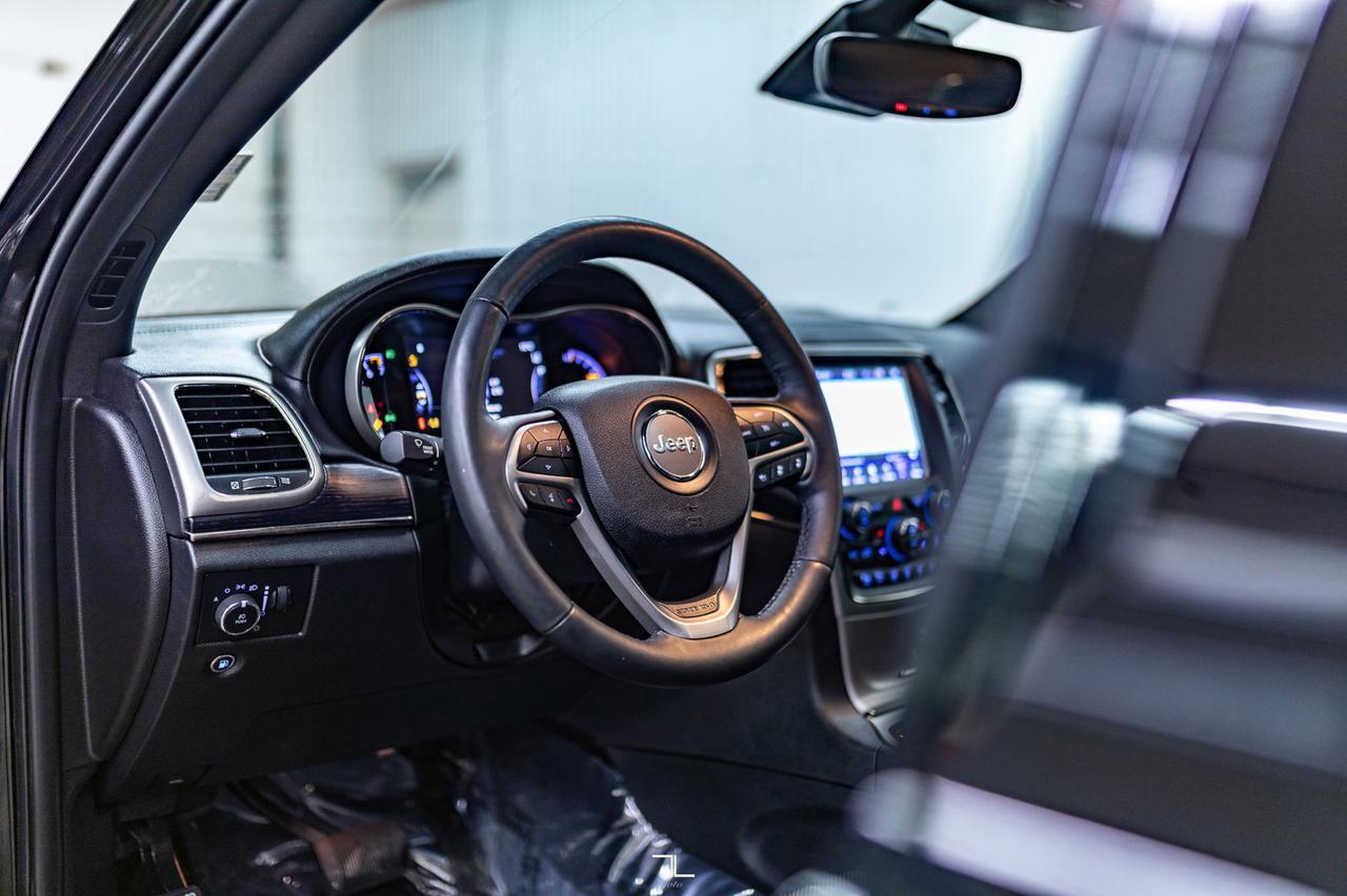 2018 Jeep Grand Cherokee 4x4 Overland High Altitude Leather Roof Nav Red Deer AB