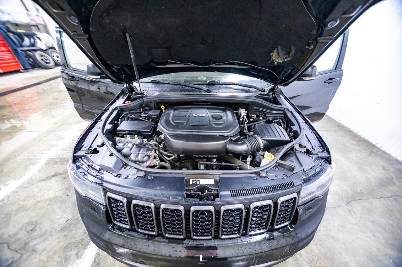 2018 Jeep Grand Cherokee 4x4 Overland High Altitude Leather Roof Nav Red Deer AB