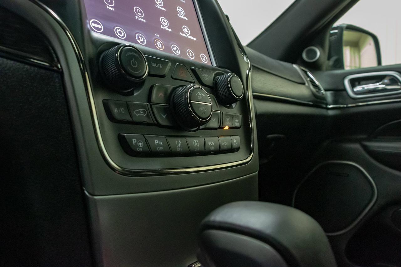 2018 Jeep Grand Cherokee 4x4 Overland High Altitude Leather Roof Nav Red Deer AB