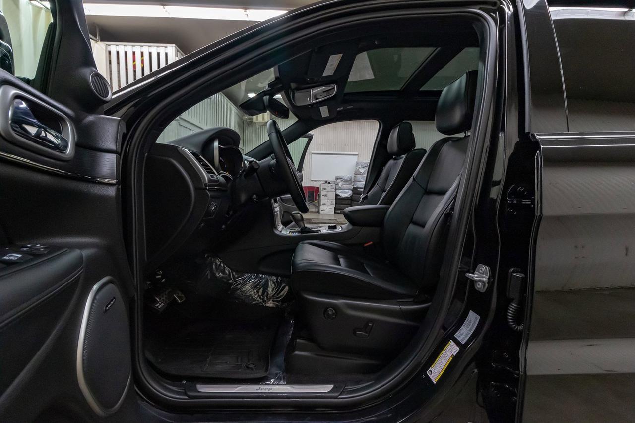 2018 Jeep Grand Cherokee 4x4 Overland High Altitude Leather Roof Nav Red Deer AB