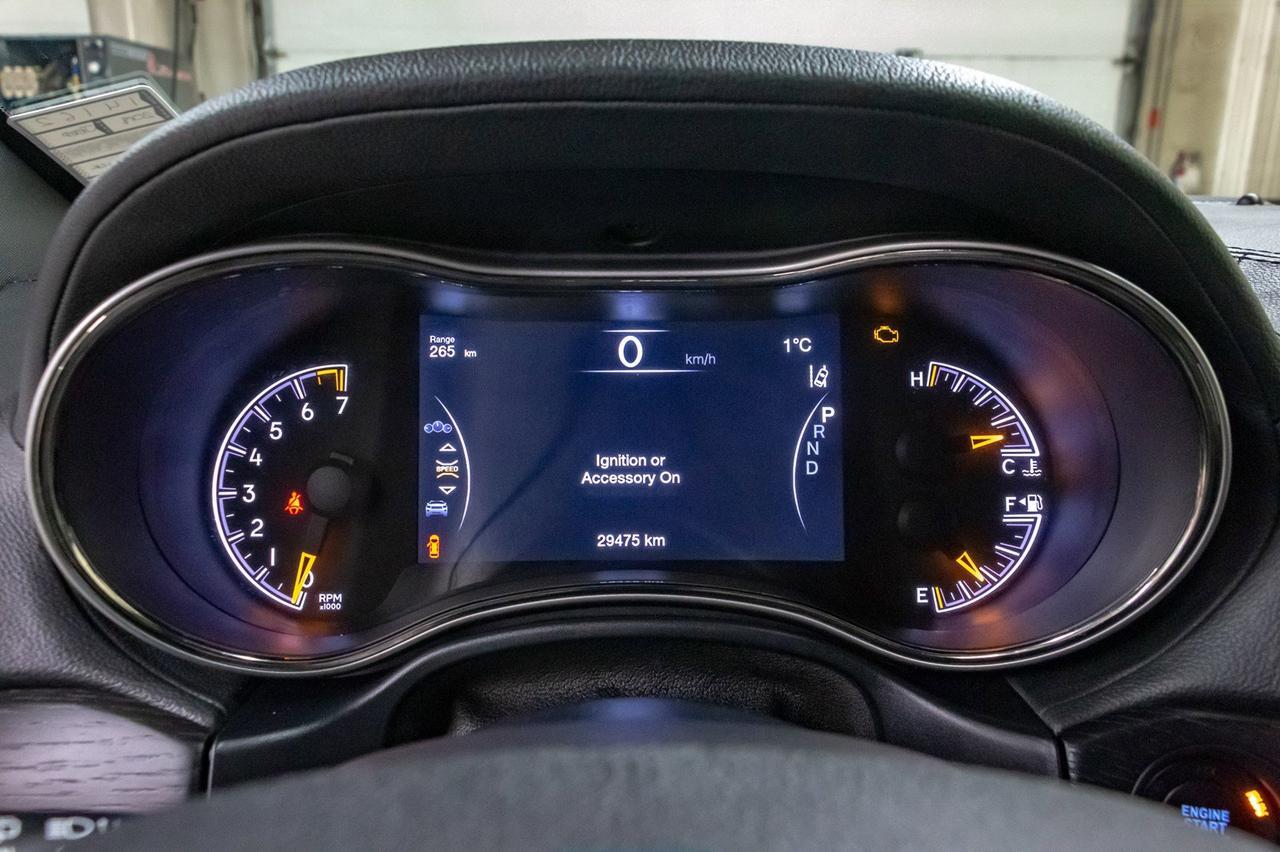 2018 Jeep Grand Cherokee 4x4 Overland High Altitude Leather Roof Nav Red Deer AB