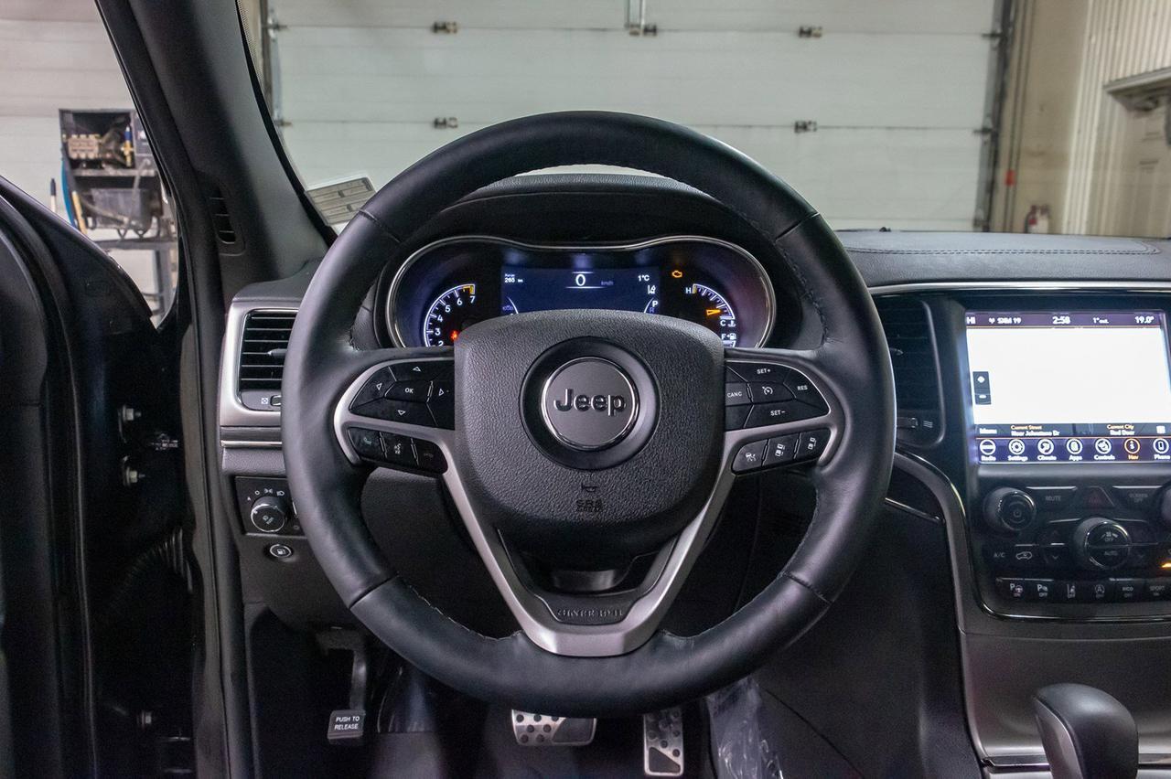 2018 Jeep Grand Cherokee 4x4 Overland High Altitude Leather Roof Nav Red Deer AB