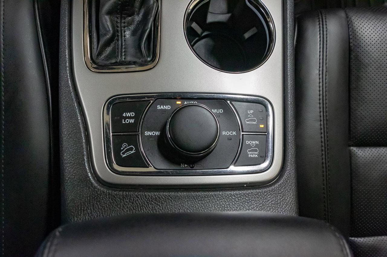 2018 Jeep Grand Cherokee 4x4 Overland High Altitude Leather Roof Nav Red Deer AB