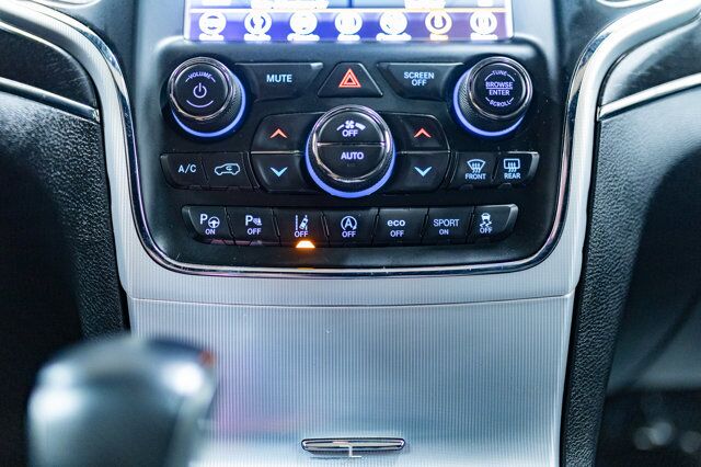 2018 Jeep Grand Cherokee 4x4 Sterling Edition Leather Roof Nav BCam Red Deer AB