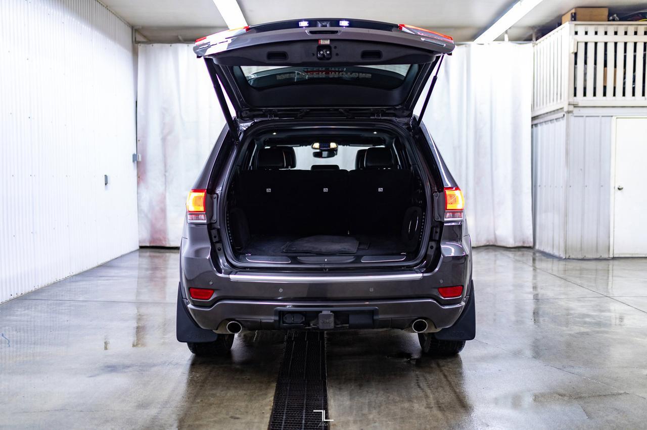 2018 Jeep Grand Cherokee 4x4 Sterling Edition Leather Roof Nav BCam Red Deer AB