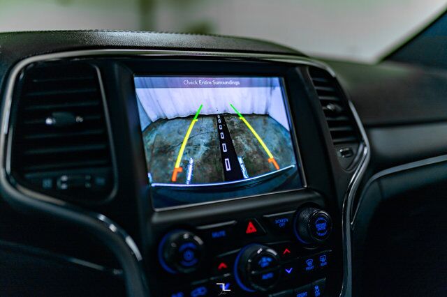 2018 Jeep Grand Cherokee 4x4 Sterling Edition Leather Roof Nav BCam Red Deer AB