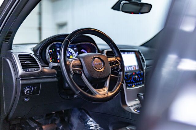 2018 Jeep Grand Cherokee 4x4 Sterling Edition Leather Roof Nav BCam Red Deer AB