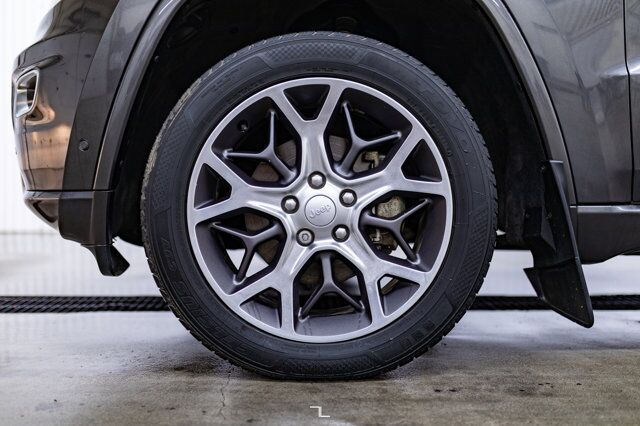 2018 Jeep Grand Cherokee 4x4 Sterling Edition Leather Roof Nav BCam Red Deer AB