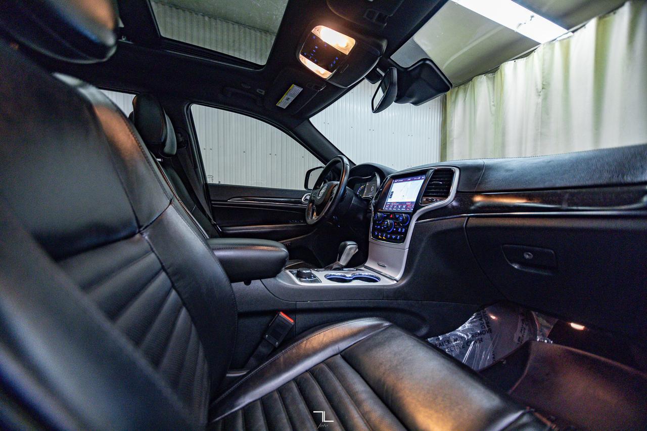 2018 Jeep Grand Cherokee 4x4 Sterlling Edition Leather Roof Nav BCam Red Deer AB