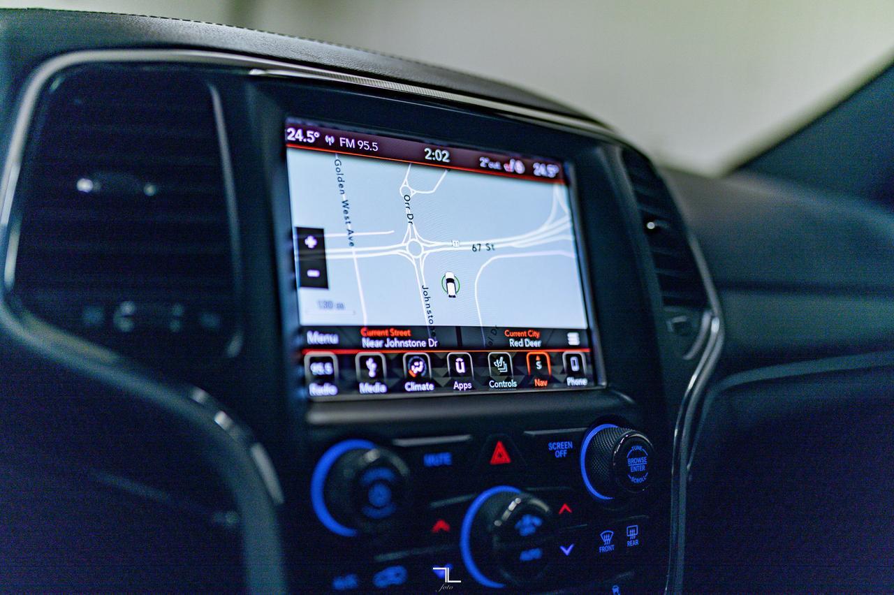 2018 Jeep Grand Cherokee 4x4 Sterlling Edition Leather Roof Nav BCam Red Deer AB