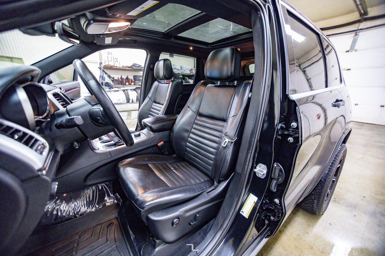 2018 Jeep Grand Cherokee 4x4 Sterlling Edition Leather Roof Nav BCam Red Deer AB