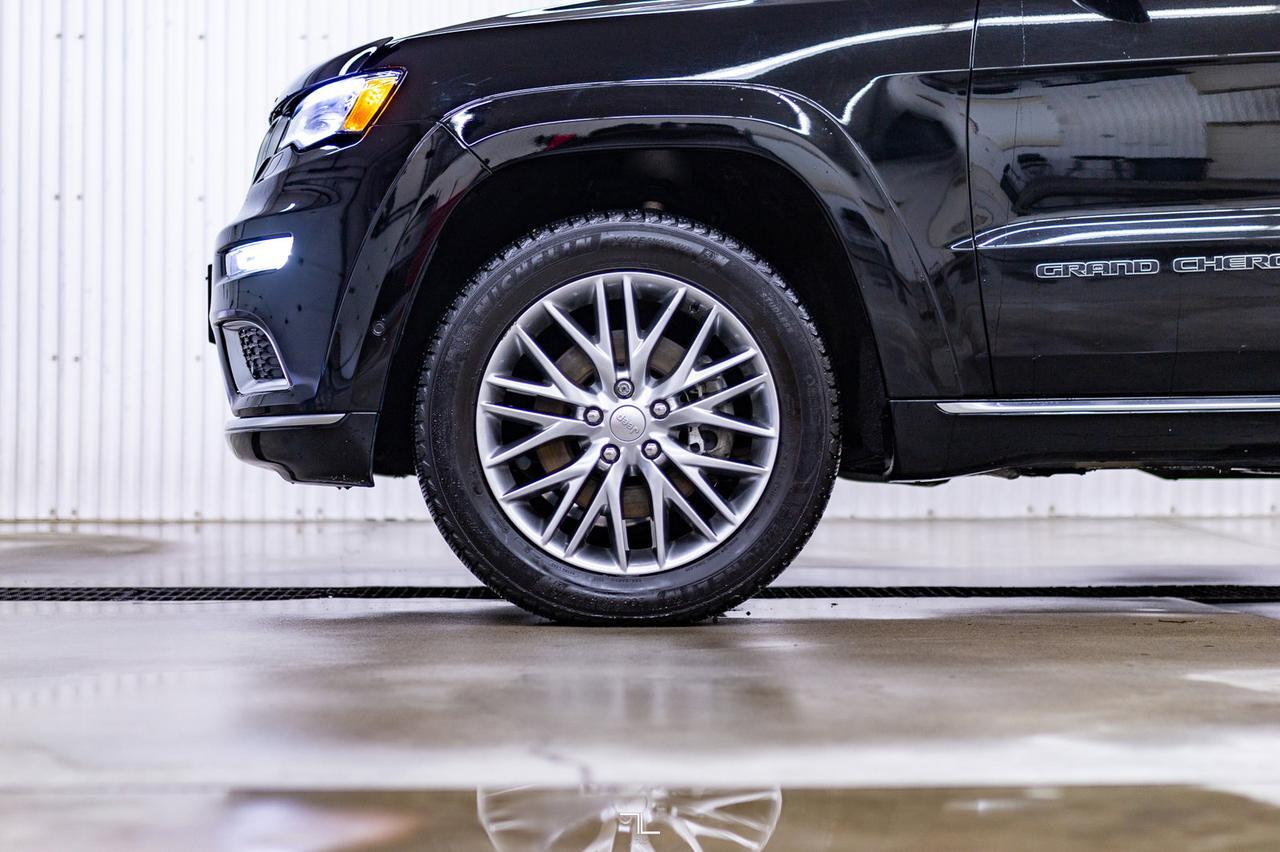 2018 Jeep Grand Cherokee 4x4 Summit Diesel Leather Roof Nav Red Deer AB