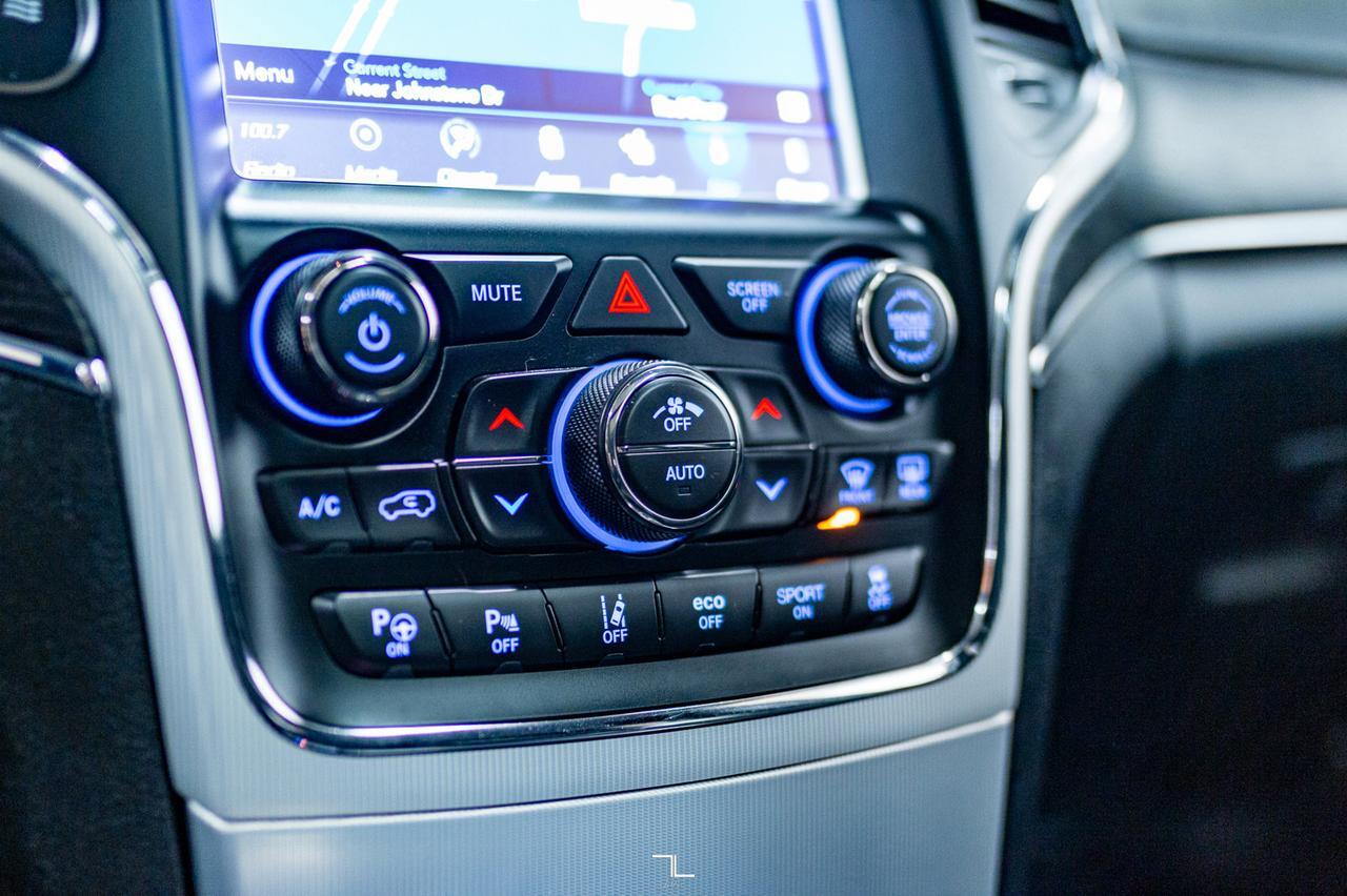 2018 Jeep Grand Cherokee 4x4 Summit Diesel Leather Roof Nav Red Deer AB