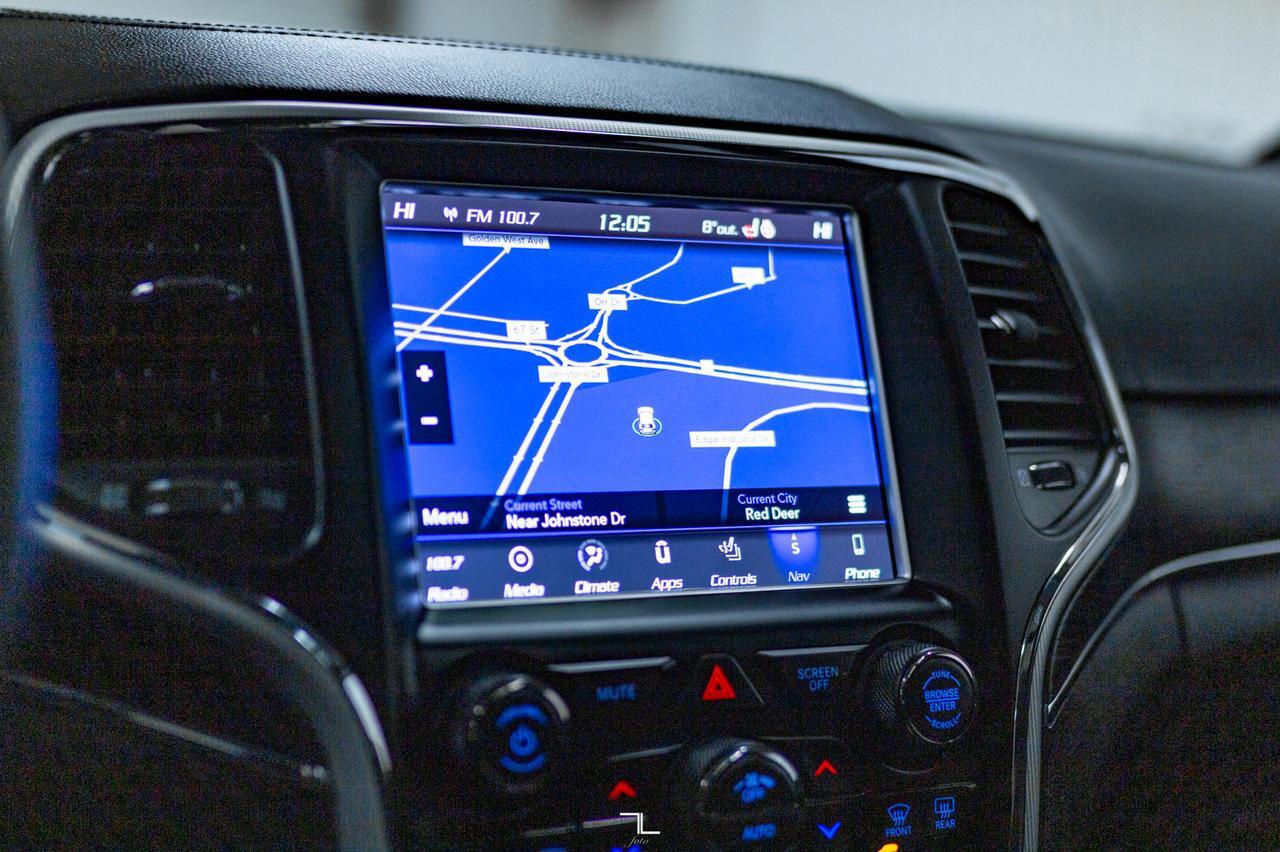 2018 Jeep Grand Cherokee 4x4 Summit Diesel Leather Roof Nav Red Deer AB