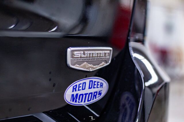 2018 Jeep Grand Cherokee 4x4 Summit Diesel Leather Roof Nav Red Deer AB