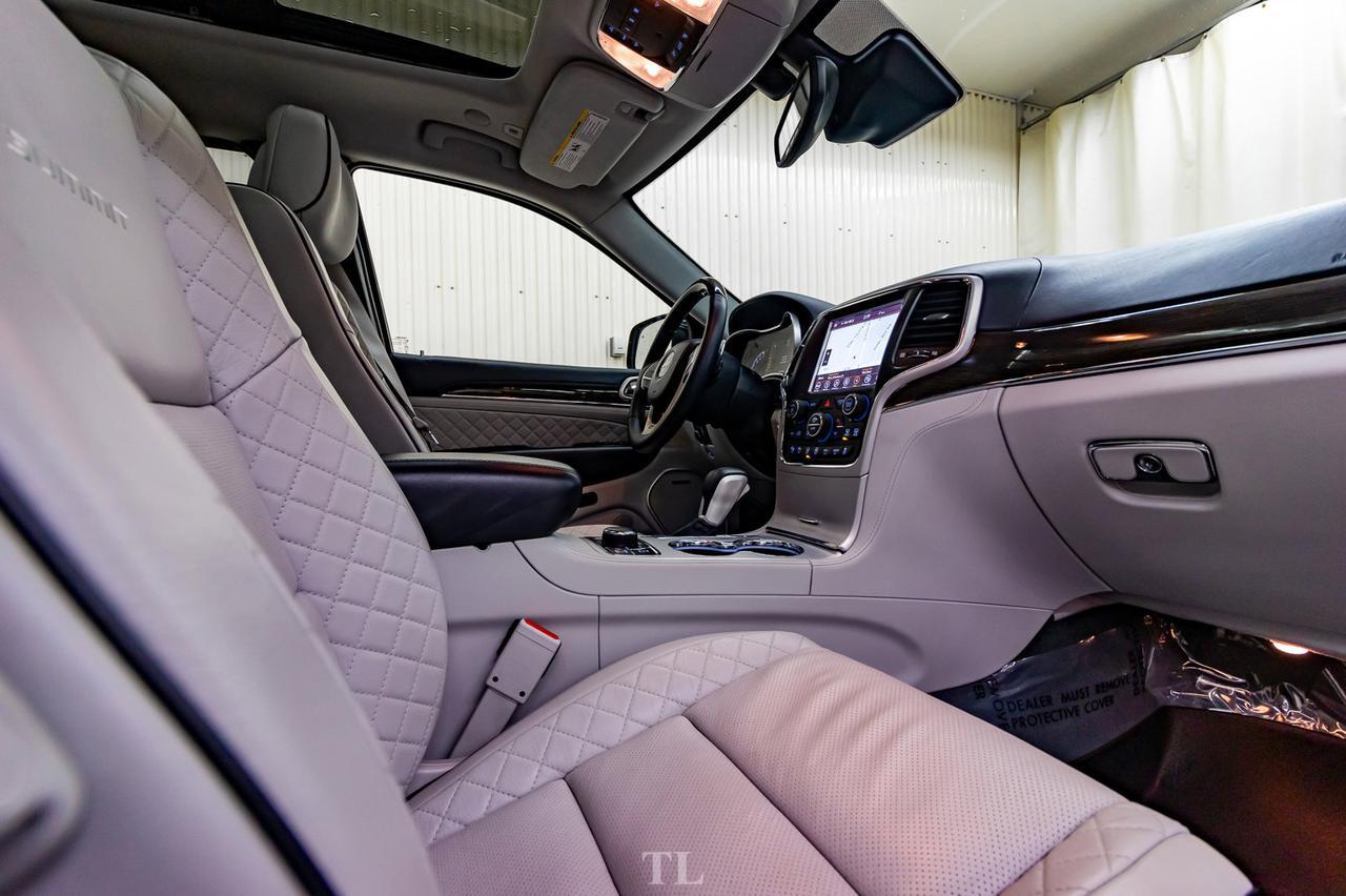 2018 Jeep Grand Cherokee 4x4 Summit Leather Roof Nav BCam Red Deer AB